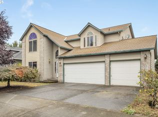 1617 NE Gertz Rd, Portland, OR 97211