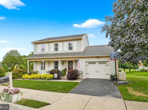 302 W Spruce St, New Holland, PA 17557