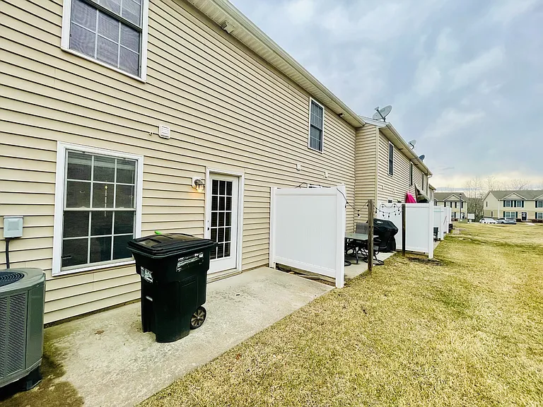 111 Old Tavern Cir #1 — Photo 27