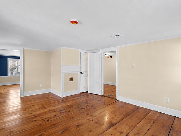 3rd image of 80 Lafayette Rd #2