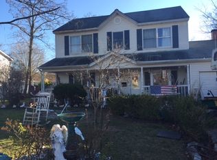 18 Ridgewood Street, Bay Shore, NY 11706