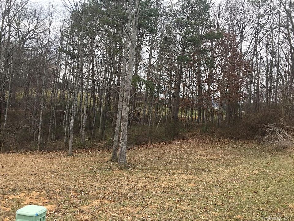 1st image of 26 Farm Pond Ln #35