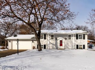 281 Elm Dr, Apple Valley, MN 55124