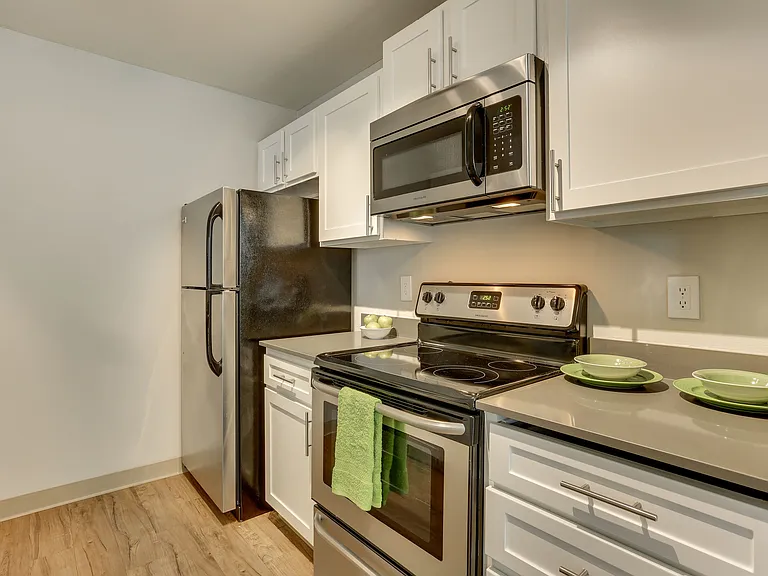 Sterling Pointe — Photo 1