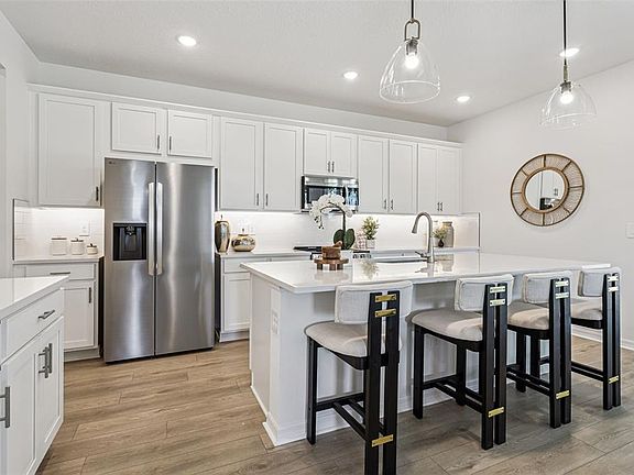 7th image of this home