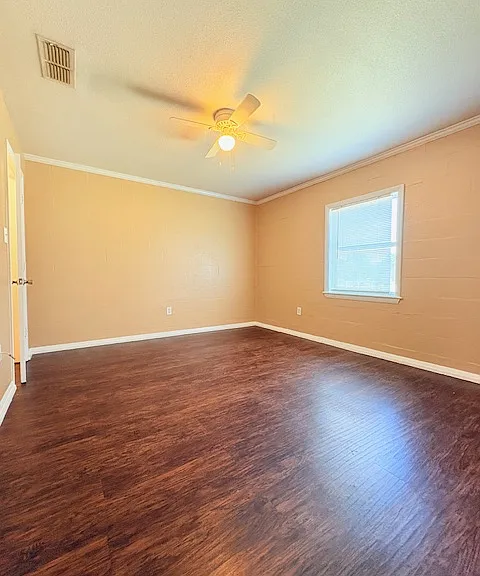 Country Place Apartments — Photo 10