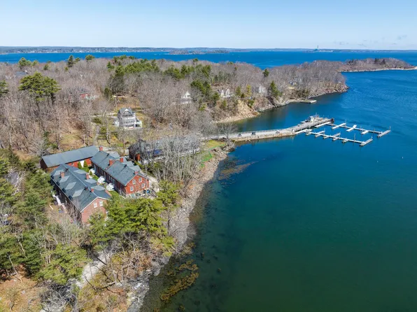 6 Quartermaster Court, Portland, ME 04109