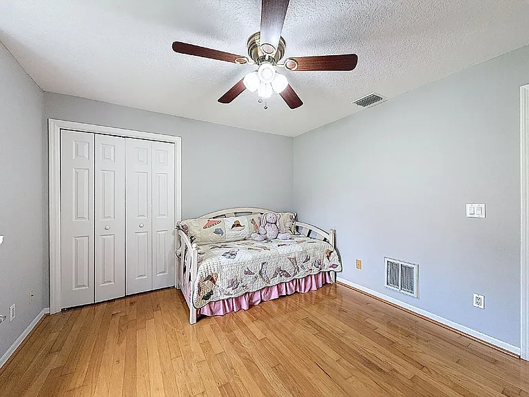 1055 Riverside Ridge Rd — Photo 24