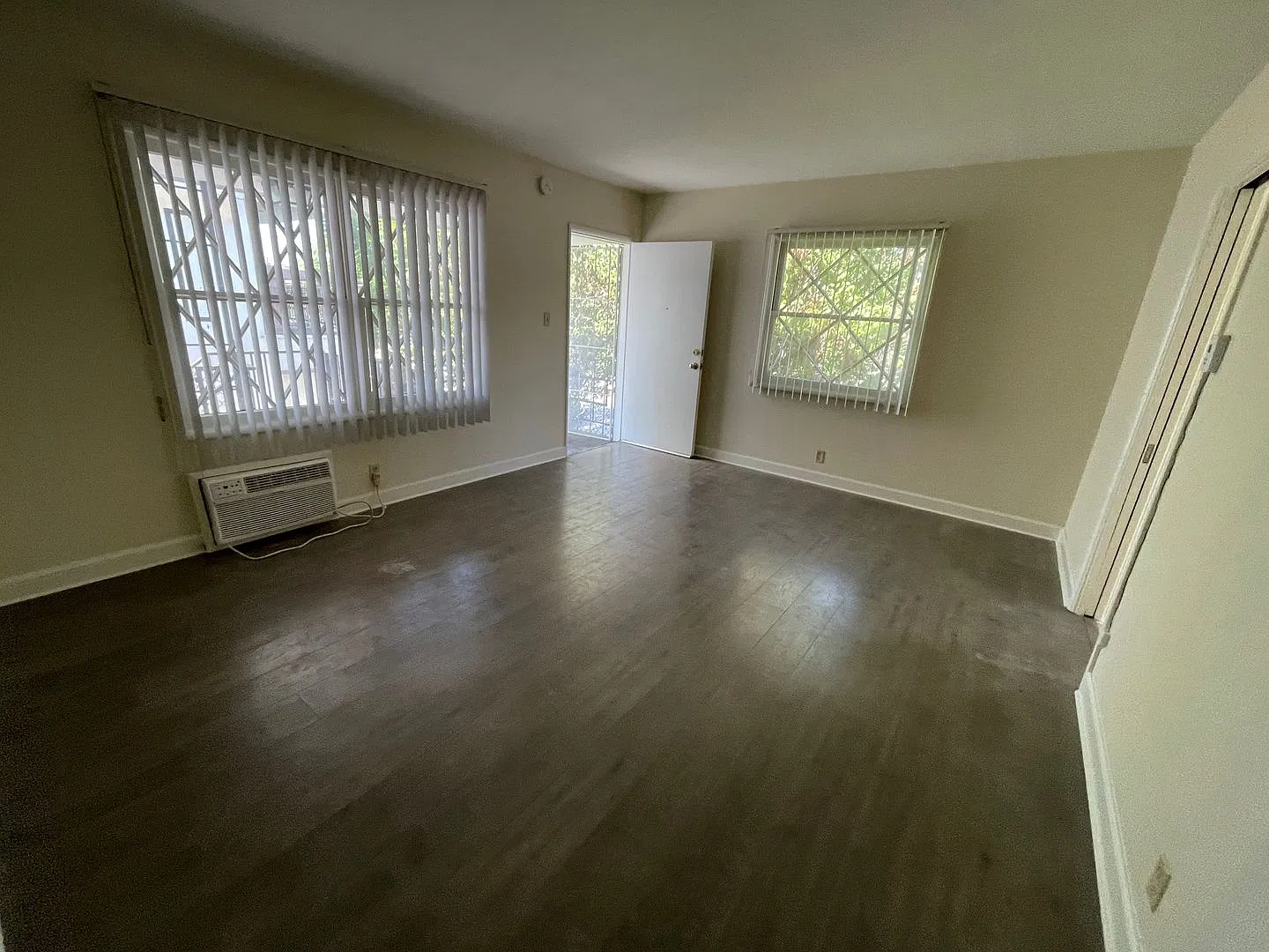 1114 E. Wilson Ave. Glendale CA — Photo 3