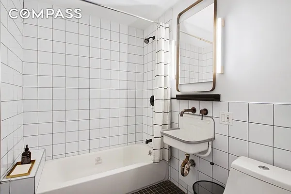 Rented by Compass | media 24