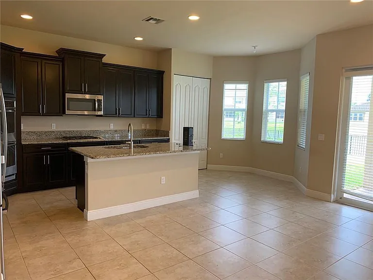 9860 Blue Isle — Photo 4