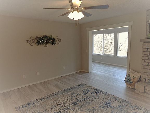 5th image of 12 Chandler Ln