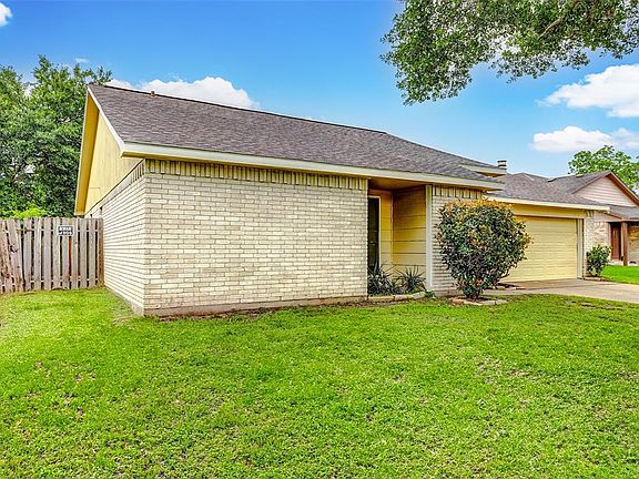2nd image of 19214 Cypress Harbor Dr