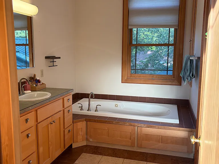 226 Benton Ave — Photo 31