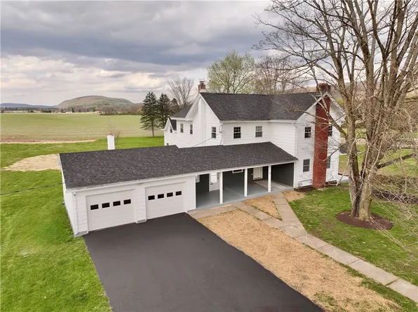 78 Brooks St, Spencer, NY 14883