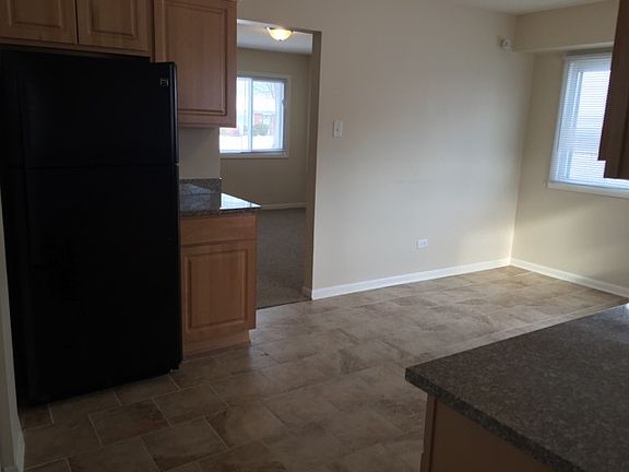 3rd image of 531 Hickok Ave
