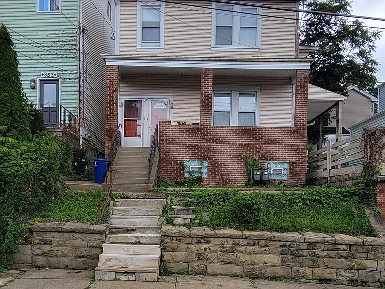 355 Grace St #1 — Photo 1