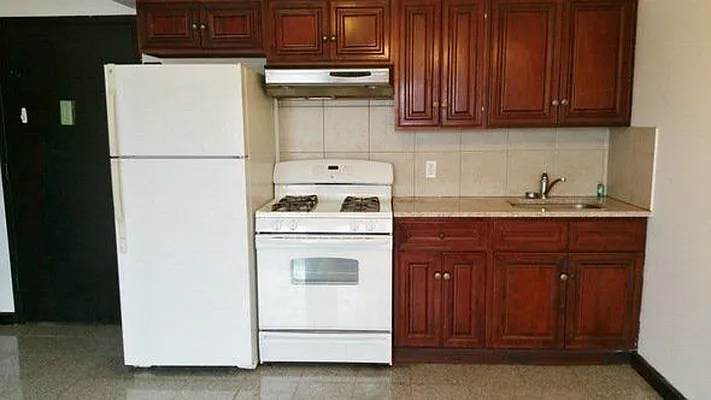 Rented by Azure Realty NY LLC | media 8