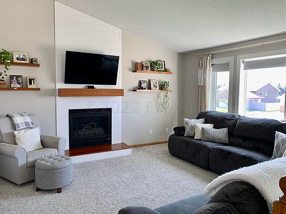 2nd image of 2810 29th Ave S