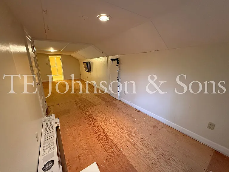 5535 Robinhood Rd — Photo 35