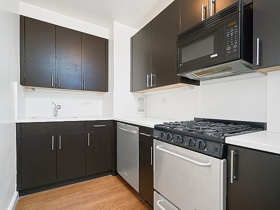 2nd image of 333 E 34th St APT 3G