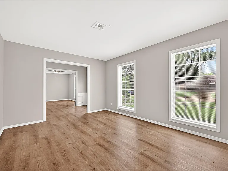 4230 Annawood Cir — Photo 39