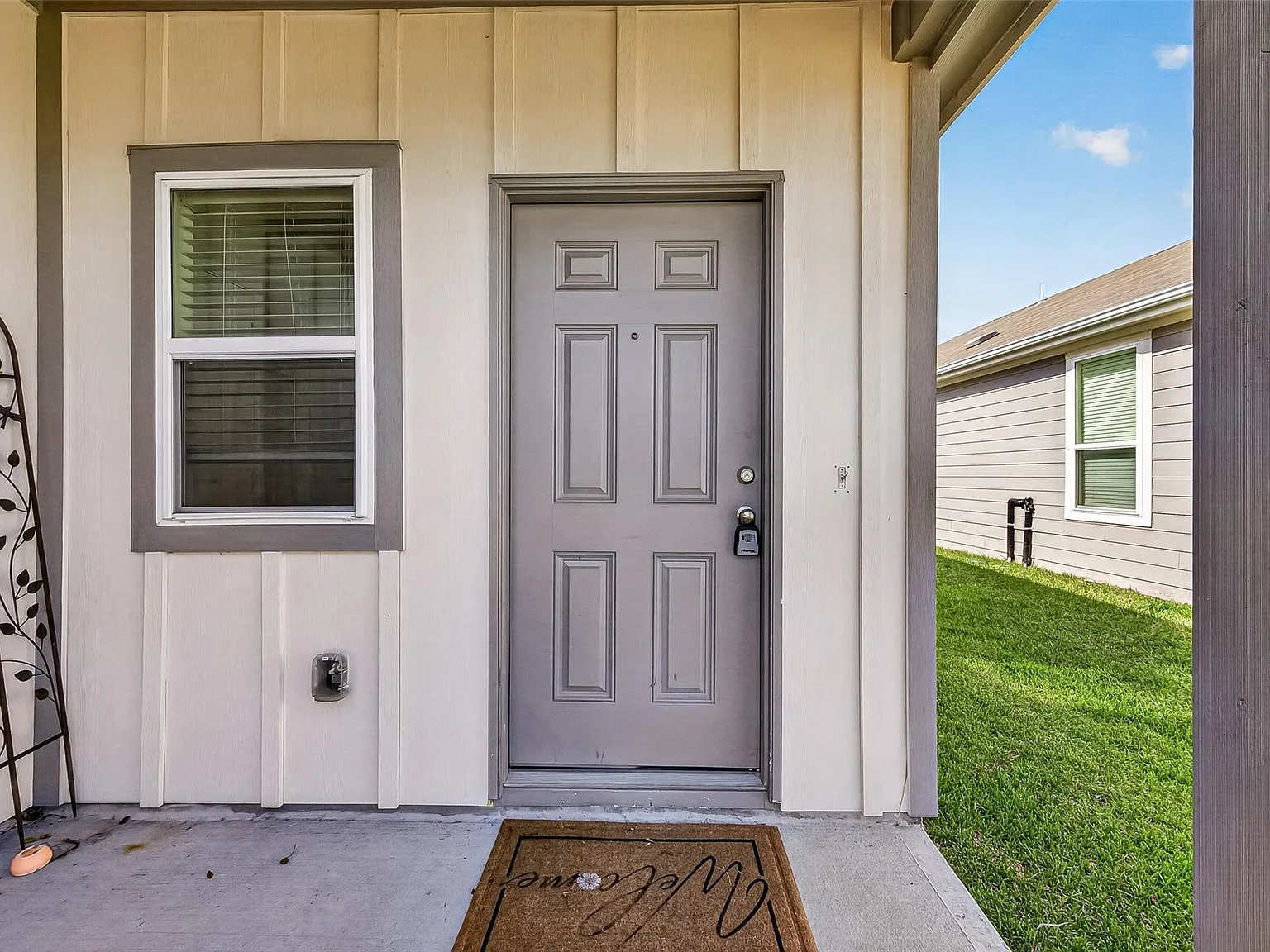 3 bed, 2.0 bath, 1830 sqft, $2,100 — Photo 4