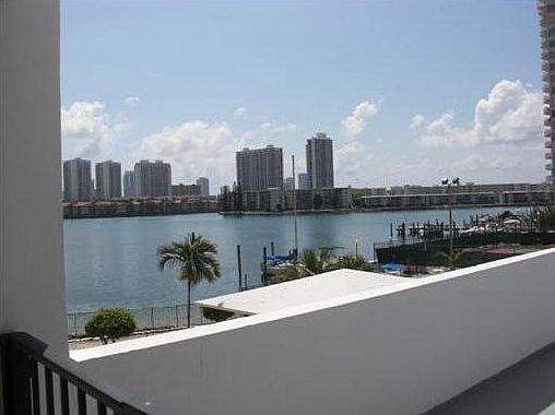2nd image of 2780 NE 183rd St APT 310