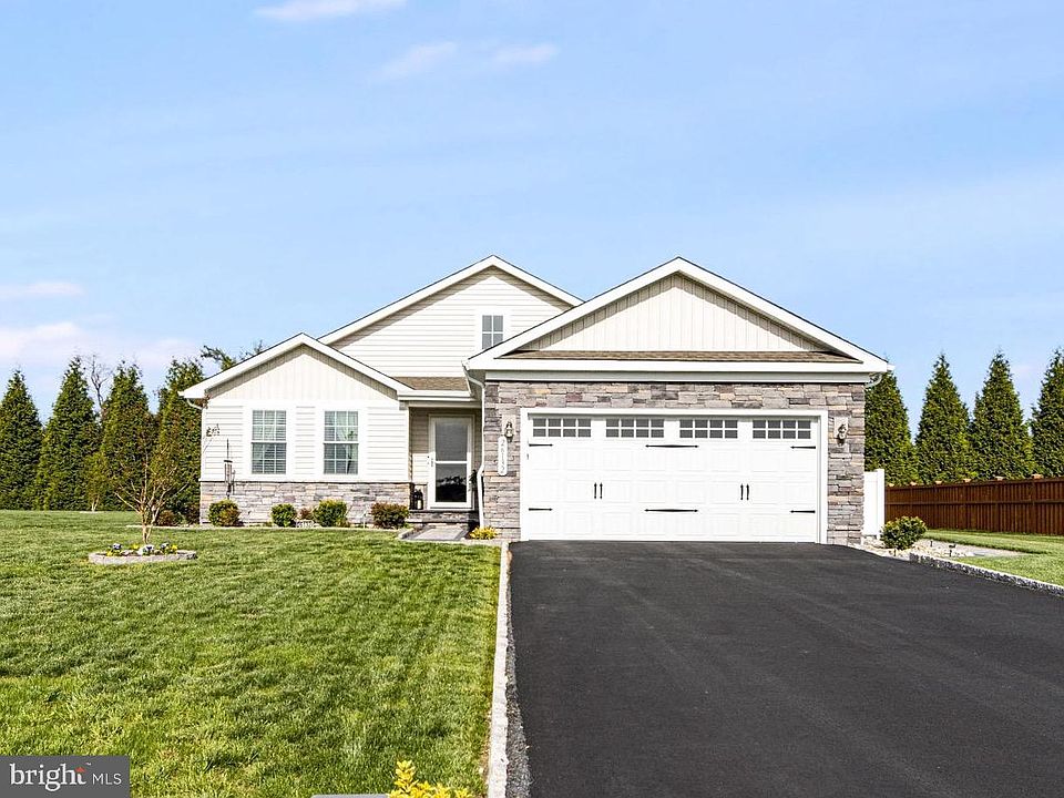 1st image of 26132 Ethan Dr