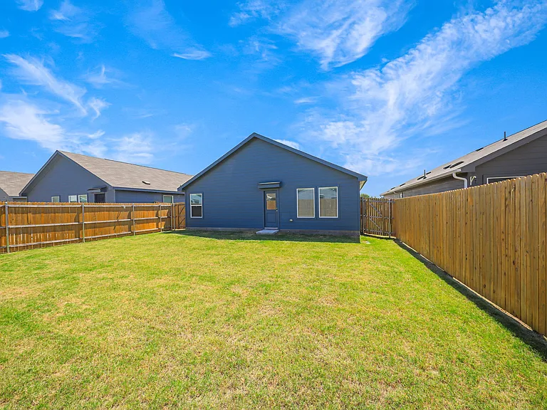 6744 Teal Cir — Photo 23