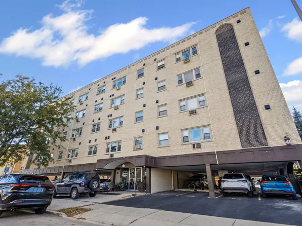 8245 Belmont Ave APT 4G, River Grove, IL 60171