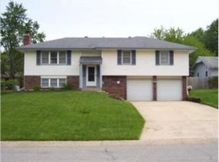 1417 W Ferrel Dr, Olathe, KS 66061
