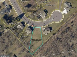 29 Bud Ave, New Oxford, PA 17350