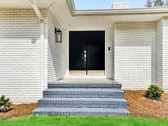 3rd image of 112 Boreitta Dr