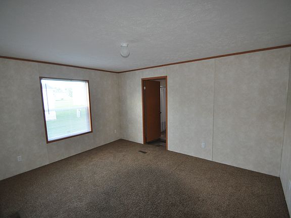 5th image of 642 Forest Blvd