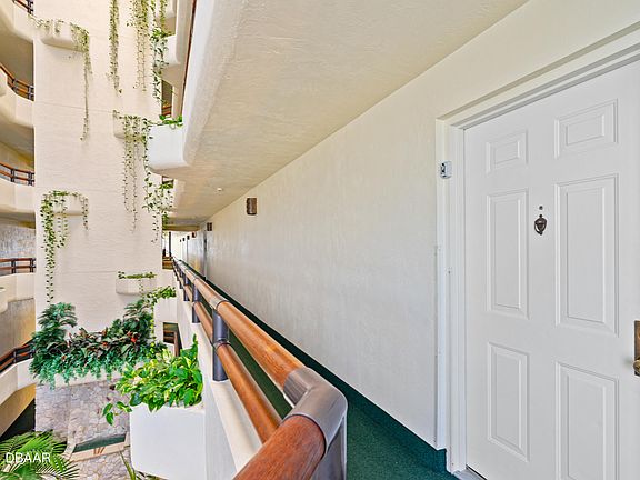 4th image of 3013 Atlantic Ave #4010
