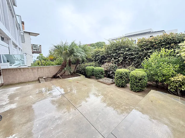 851 Acapulco St — Photo 24