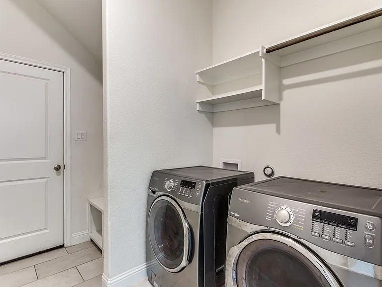 861 Highlands Ave — Photo 23