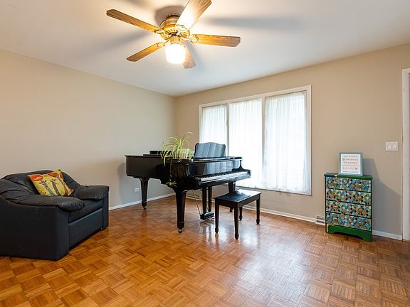 4th image of 10026 Huntington Ct