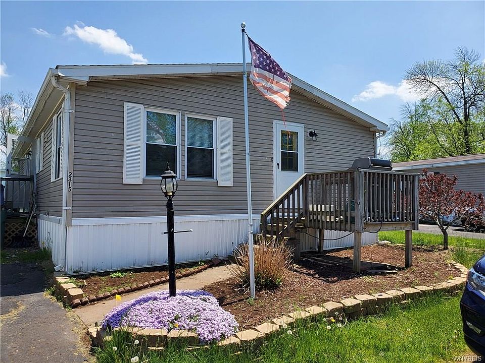 2nd image of 2315 Pine Ln
