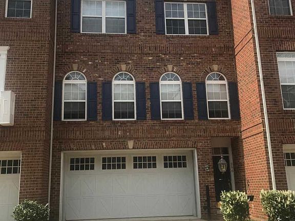 5th image of 206 Burgundy Ln