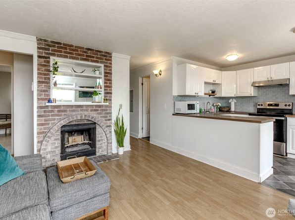 1020 S 230th Street #107, Des Moines, WA 98198