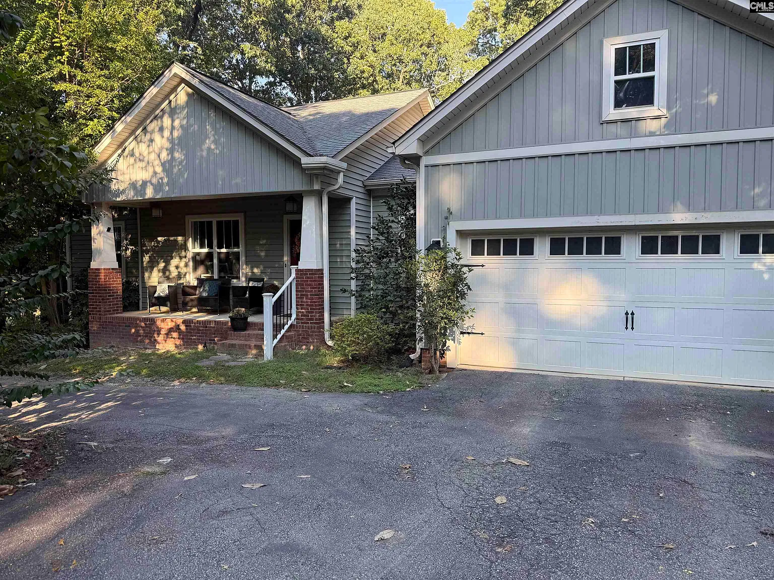3 bed, 1400 sqft, $2,200 — Photo 1