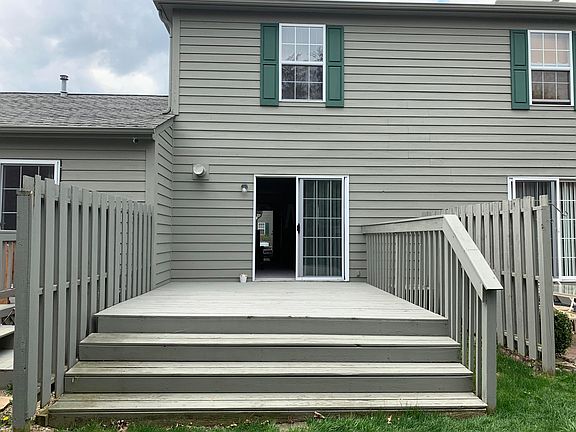 3rd image of 4082 Parkcove Dr
