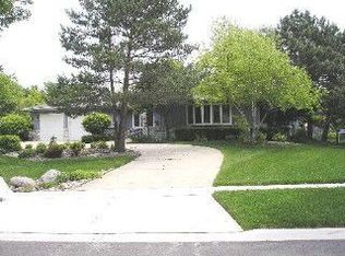 13 Mendon Ln, Schaumburg, IL 60193