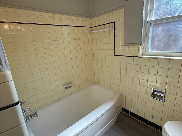 1639 Anita Pl #2 — Photo 11