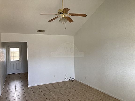 5th image of 1507 Windward Dr #A