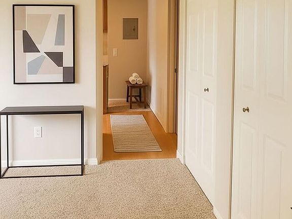 3rd image of 2710 Rosalyn Ct APT 204