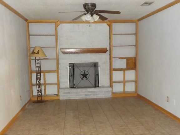 3rd image of 1013 Fairway Ln