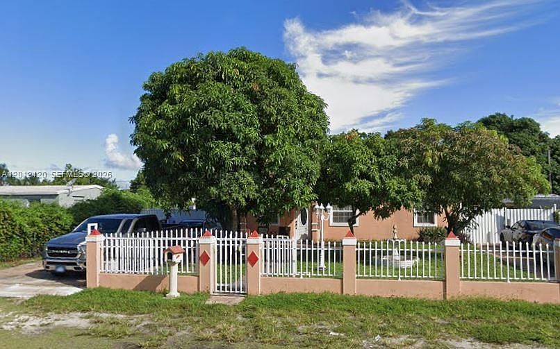 1st image of 1725 NW 121st St